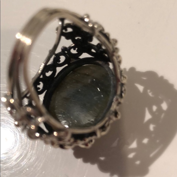 LABRADORITE SILVER METAL INTRICATE DESIGN RING - Picture 6 of 7